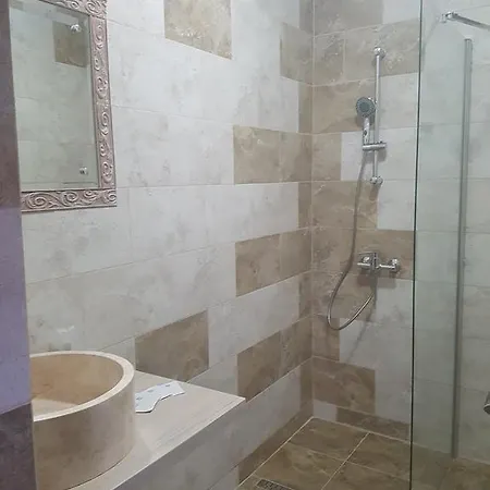 Alfa Center Апартаменти Брашов