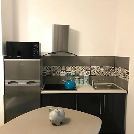 Alfa Center Апартаменти *
