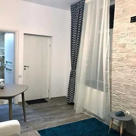 Alfa Center Апартаменти Брашов