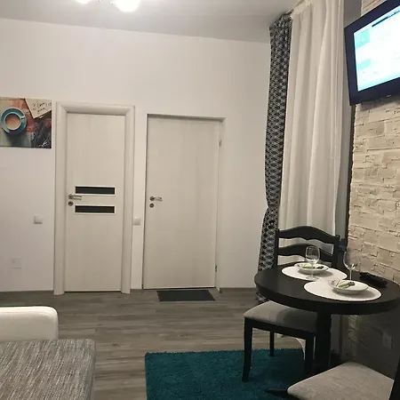 Alfa Center Апартаменти Брашов